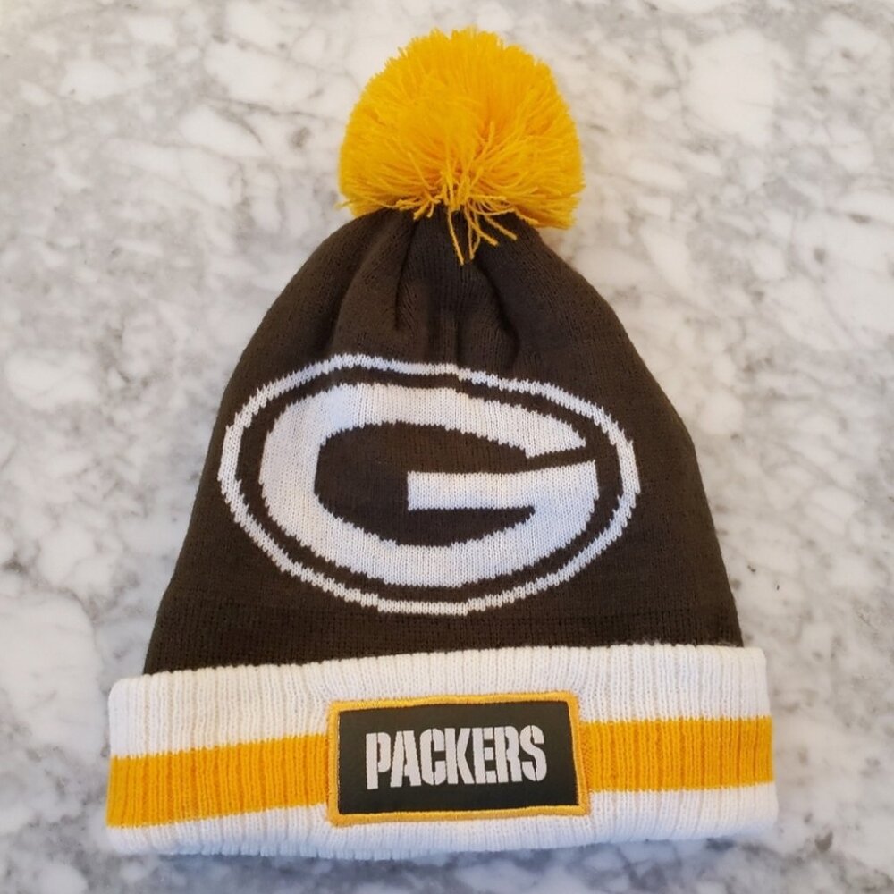 Budweiser beer Green Bay Packers Beanie Toque Winter Knit Hat NFL Logo Pom Pom